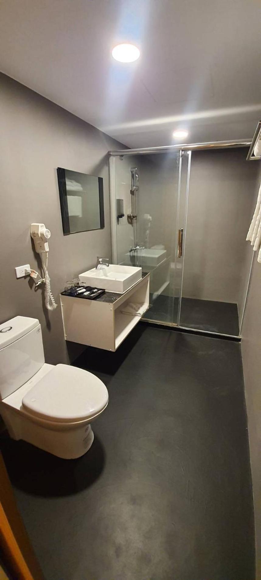 Tapeng Bay Holiday Hotel Donggang Luaran gambar
