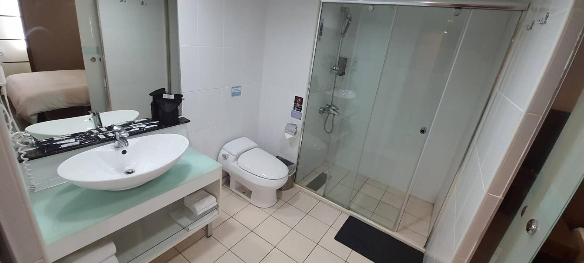 Tapeng Bay Holiday Hotel Donggang Luaran gambar