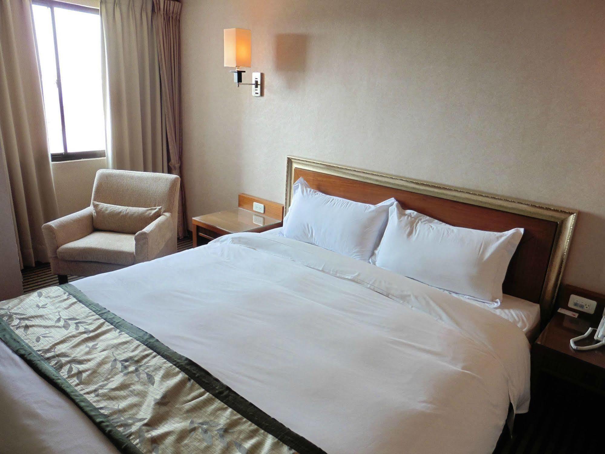 Tapeng Bay Holiday Hotel Donggang Luaran gambar