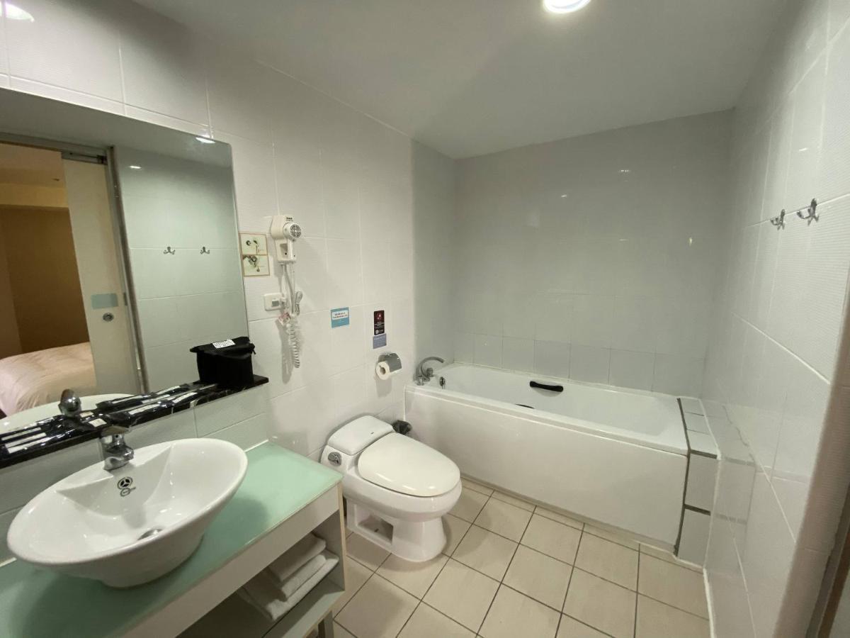 Tapeng Bay Holiday Hotel Donggang Luaran gambar