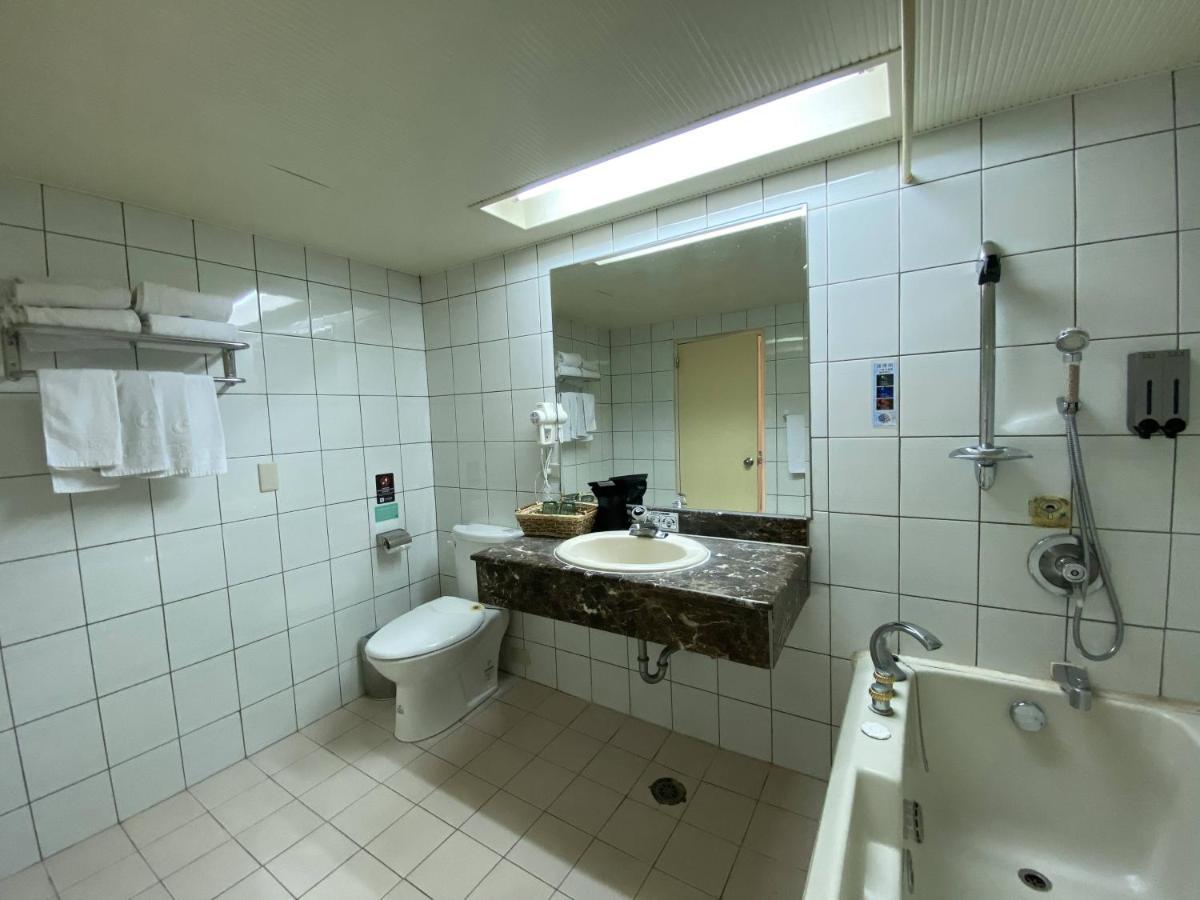 Tapeng Bay Holiday Hotel Donggang Luaran gambar